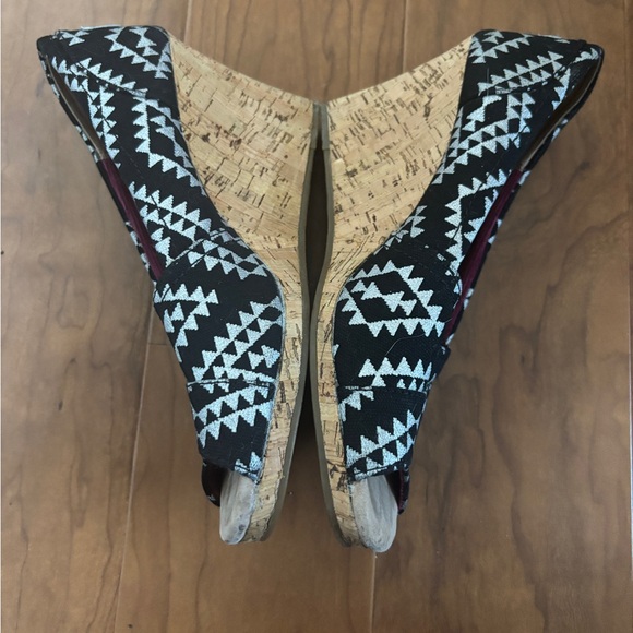 TOMS Geometric Wedges - Picture 7 of 10